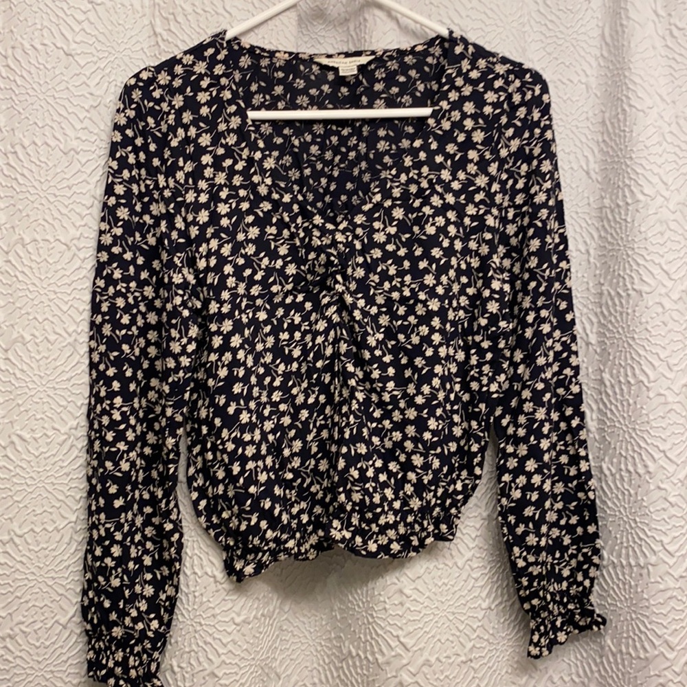 American Eagle shirt